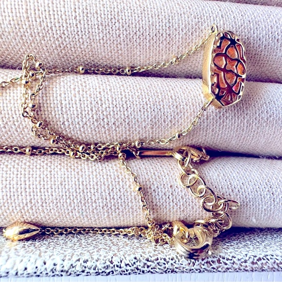 KENDRA SCOTT Elisa Gold Pendant Necklace In Dichroic Glass - Picture 5 of 8